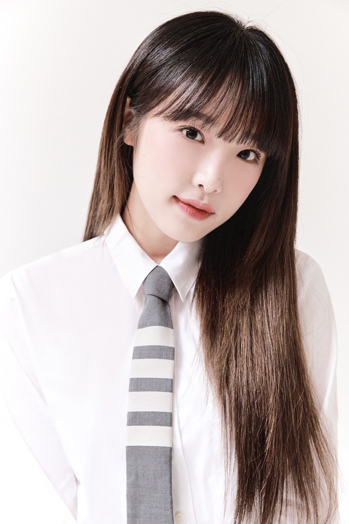 최예나.jpg 최예나.jpg